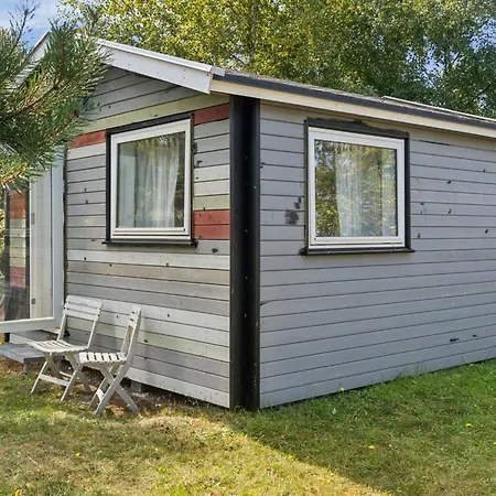 Kaj - 75m From The Sea By Interhome