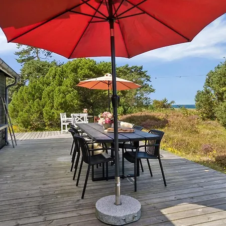 Kaj - 75m From The Sea By Interhome