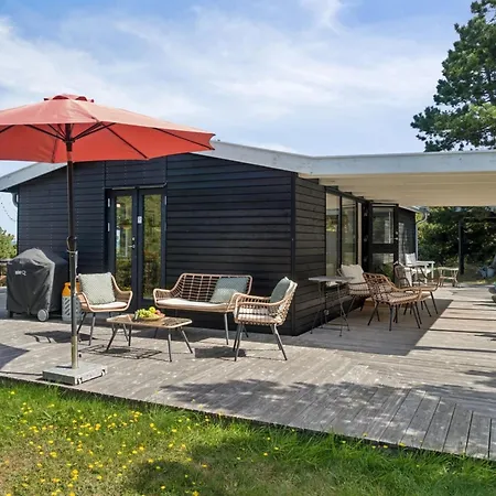 Kaj - 75m From The Sea By Interhome *